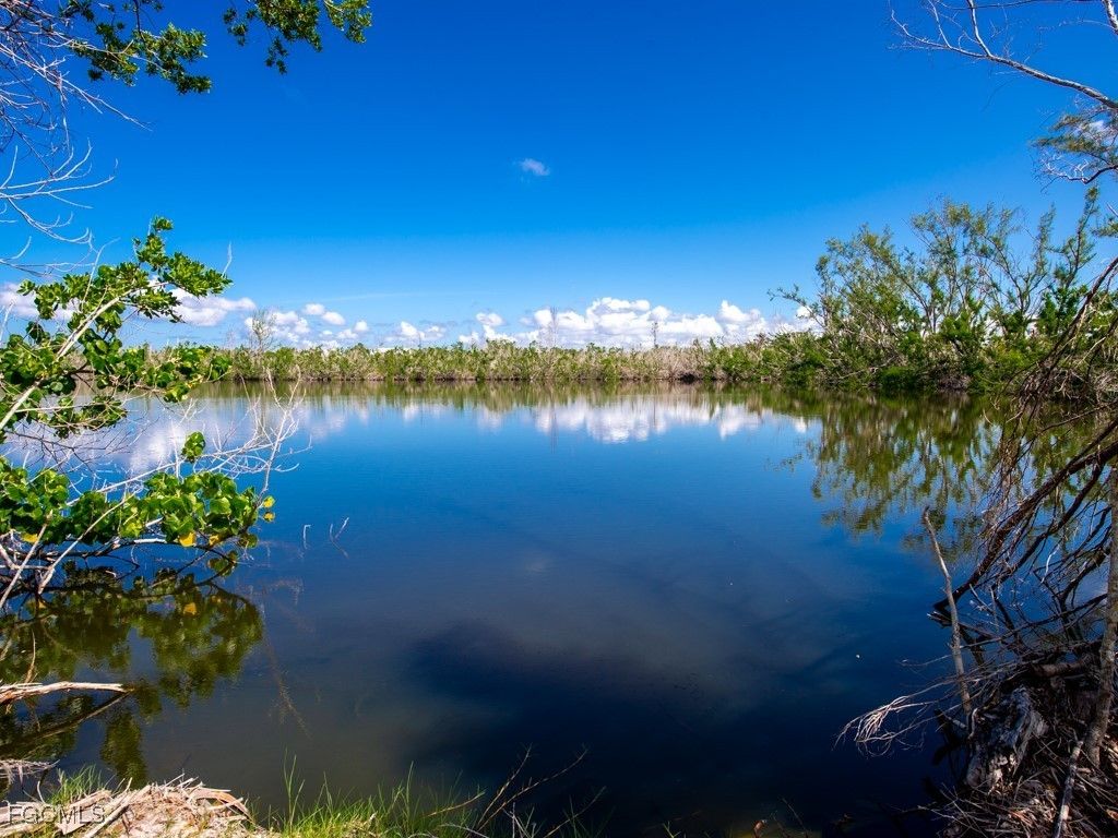 1450-1460 Ct Pl, Sanibel