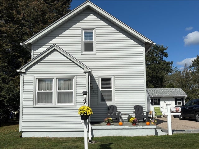 65 Maple Ave, Middletown