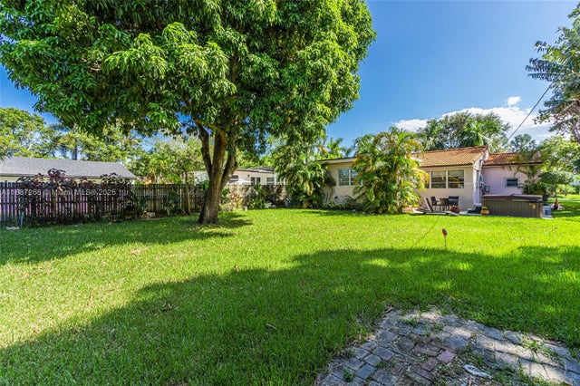 4 of 20 - 1431 Wiley St, Hollywood, FL