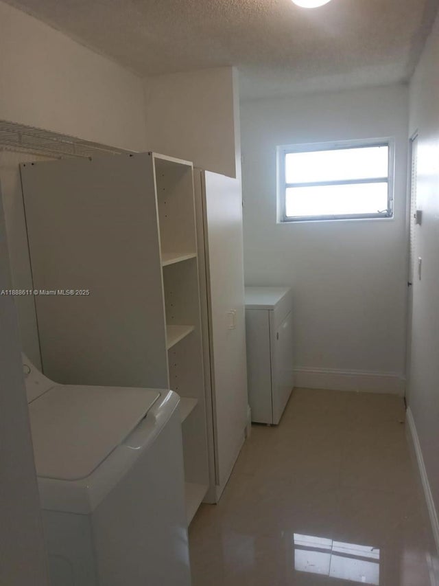4 of 11 - 9375 Fontainebleau Blvd L219, Miami, FL