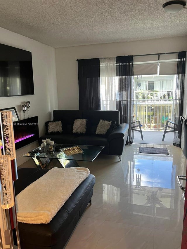 5 of 11 - 9375 Fontainebleau Blvd L219, Miami, FL