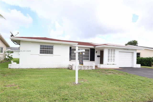 2 of 22 - 4716 Nw 48th Ave, Tamarac, FL