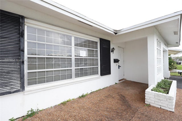 3 of 22 - 4716 Nw 48th Ave, Tamarac, FL