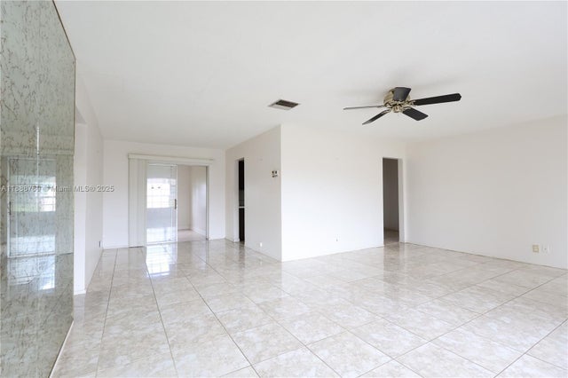5 of 22 - 4716 Nw 48th Ave, Tamarac, FL