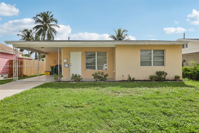 1 of 42 - 1828 N J St, Lake Worth, FL