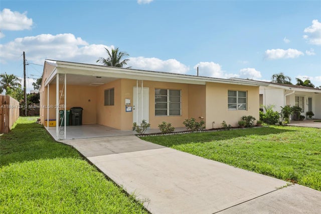 2 of 42 - 1828 N J St, Lake Worth, FL