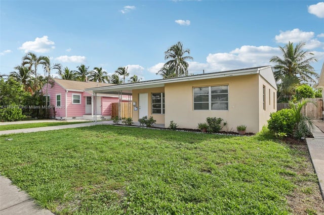 5 of 42 - 1828 N J St, Lake Worth, FL