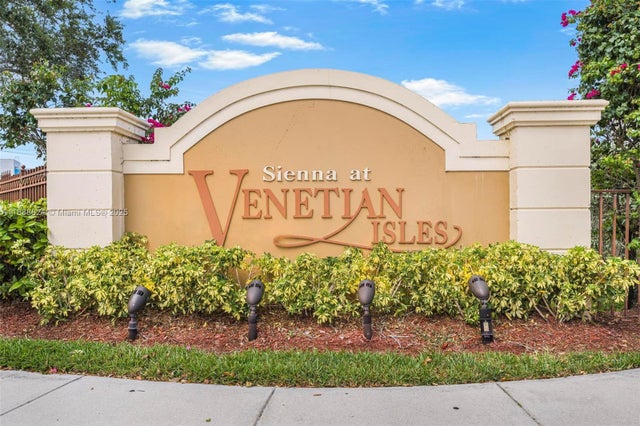 1 of 52 - 2620 Sw 150th Ct, Miami, FL