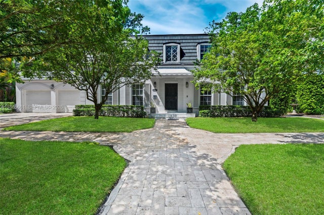 1314 Country Club Prado, Coral Gables