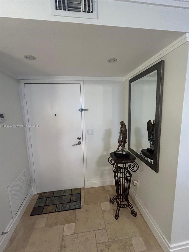 4 of 46 - 1500 S Ocean Dr A8, Hollywood, FL
