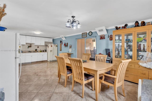 3 of 27 - 2041 Wellington Rd, West Palm Beach, FL