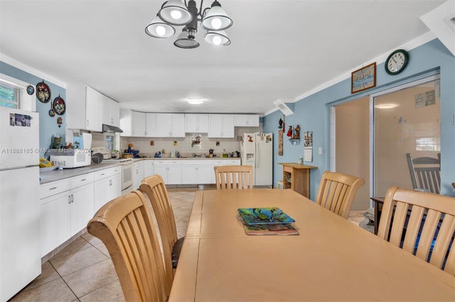 4 of 27 - 2041 Wellington Rd, West Palm Beach, FL