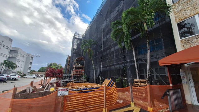 3 of 17 - 215 Se 3rd Ave 202d, Hallandale Beach, FL