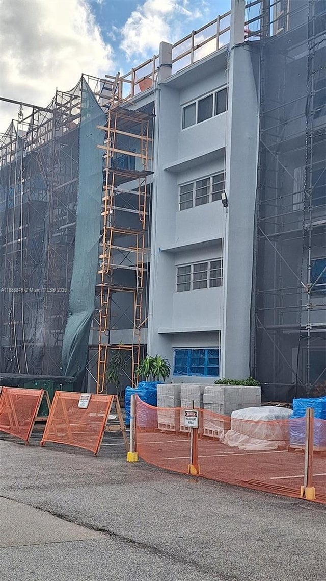 5 of 17 - 215 Se 3rd Ave 202d, Hallandale Beach, FL