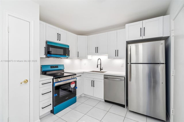 3 of 40 - 4851 Nw 21st St 512, Lauderhill, FL