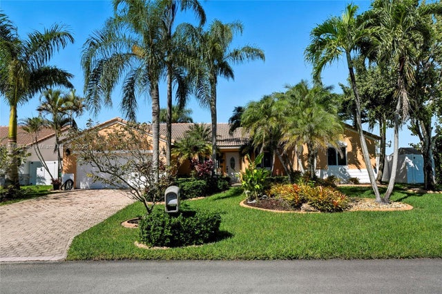 3 of 34 - 17914 Sw 137th Pl, Miami, FL