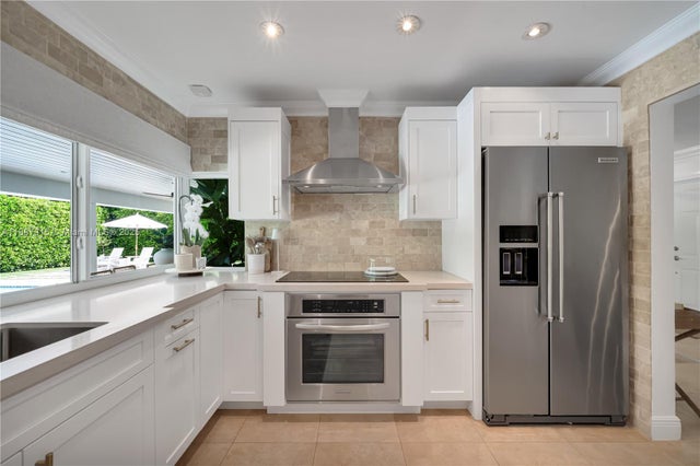 5 of 48 - 8975 Sw 83rd St, Miami, FL