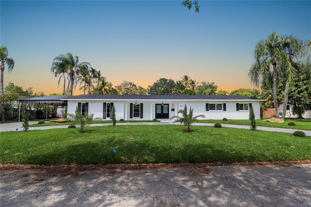 8523 Sw 103rd St, Miami