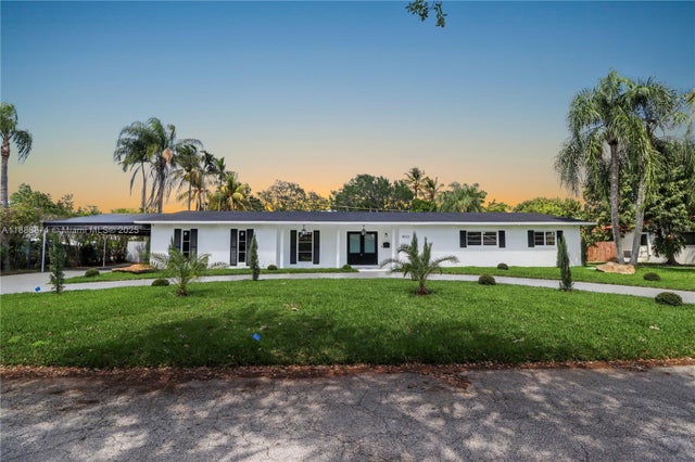 8523 Sw 103rd St, Miami