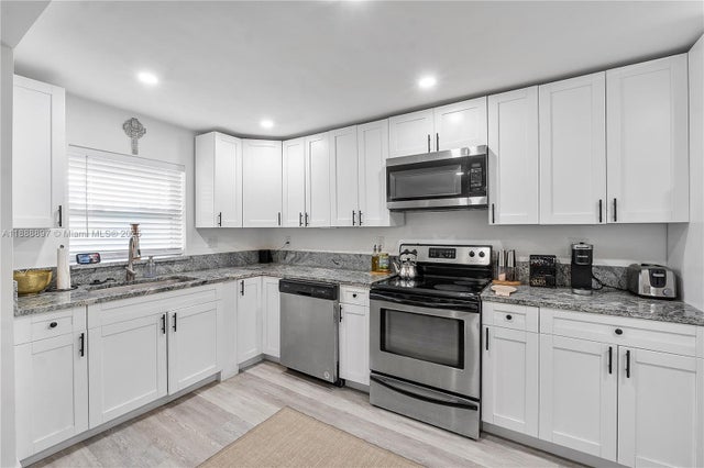 3 of 31 - 1101 Nw 40th St, Miami, FL
