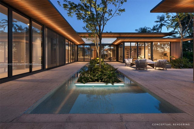 2 of 10 - 31 La Gorce Cir, Miami Beach, FL