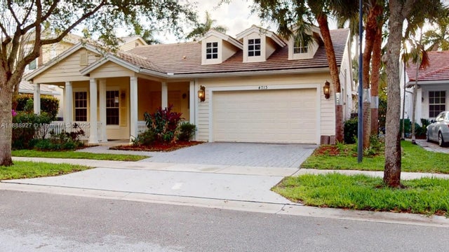 2 of 46 - 4713 Village Way, Davie, FL