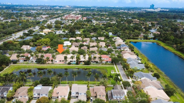 5 of 46 - 4713 Village Way, Davie, FL