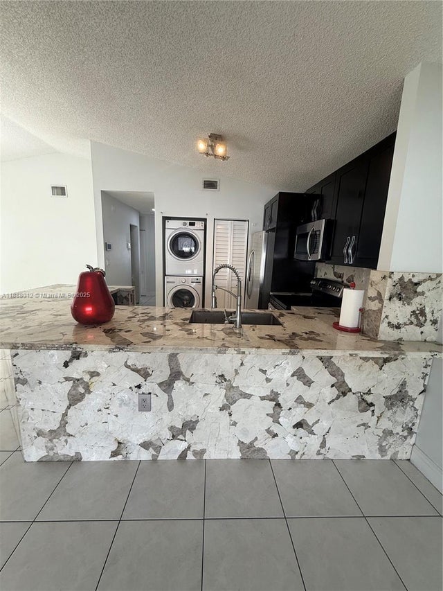 5 of 14 - 17913 Sw 145th Ave, Miami, FL