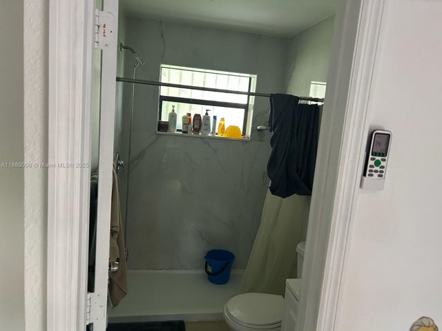 4 of 8 - 430 Sw 6th St, Homestead, FL