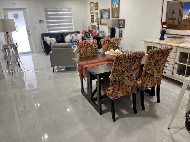 4 of 12 - 4255 Sw 69th Ave, Miami, FL