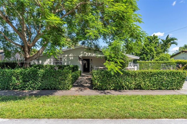 1 of 33 - 9981 Sw 15th Ter, Miami, FL