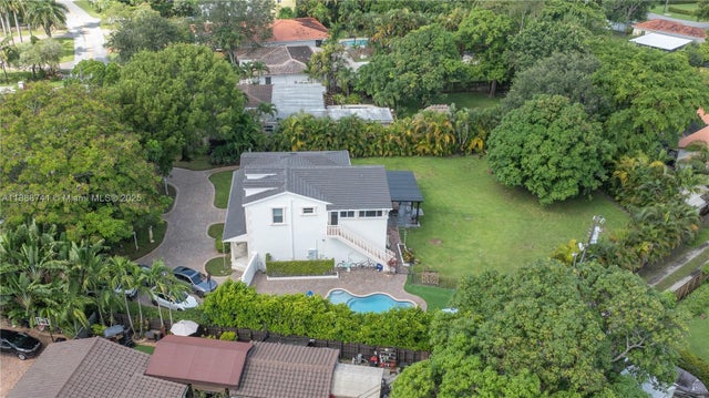 507 Hunting Lodge Dr, Miami Springs