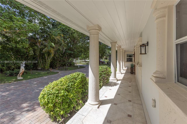 5 of 100 - 507 Hunting Lodge Dr, Miami Springs, FL