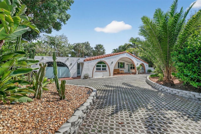 1 of 54 - 716 Coconut Dr, Fort Lauderdale, FL
