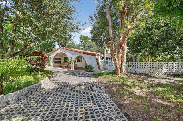 4 of 54 - 716 Coconut Dr, Fort Lauderdale, FL