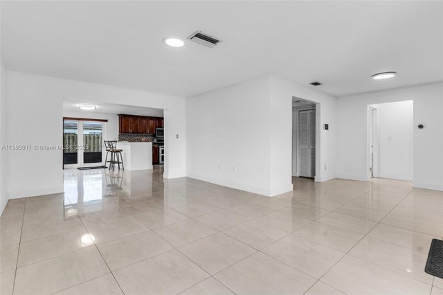 2 of 28 - 8310 Nw 26th St, Sunrise, FL