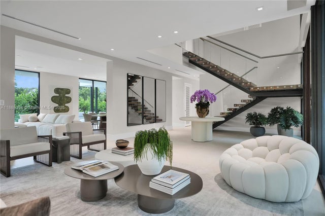 1 of 40 - 100 Hampton Ln, Key Biscayne, FL