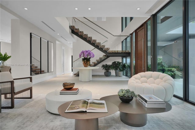 2 of 40 - 100 Hampton Ln, Key Biscayne, FL