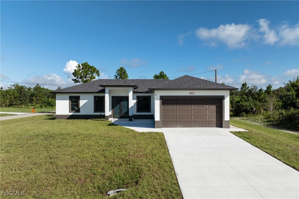 801 E 9th St, Lehigh Acres