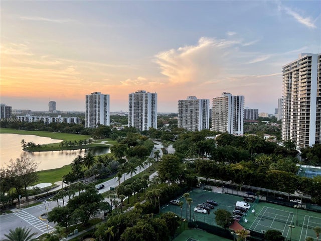 3 of 74 - 20185 E Country Club Dr 1409, Aventura, FL