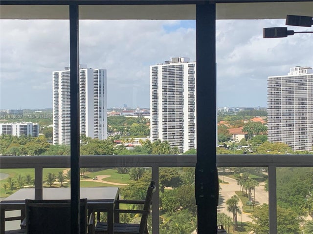 4 of 74 - 20185 E Country Club Dr 1409, Aventura, FL