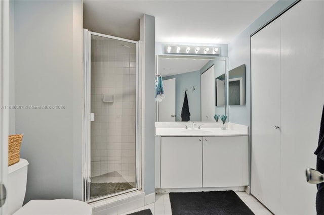 5 of 74 - 20185 E Country Club Dr 1409, Aventura, FL