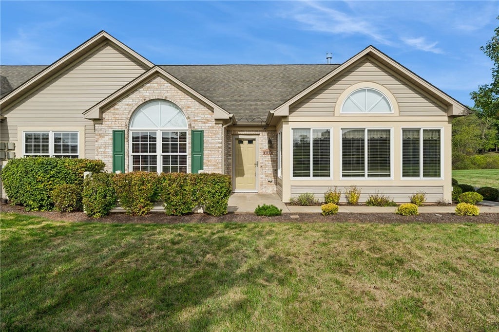 2122 Jamestown Court, Adams