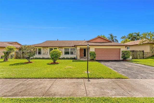 1 of 17 - 11614 Sw 101st Ter, Miami, FL