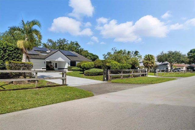 2 of 36 - 11521 Nw 23rd St, Plantation, FL