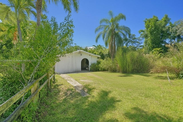 5 of 11 - 10681 Sw 47th St, Davie, FL