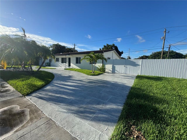 2 of 36 - 9335 Sw 17th St, Miami, FL