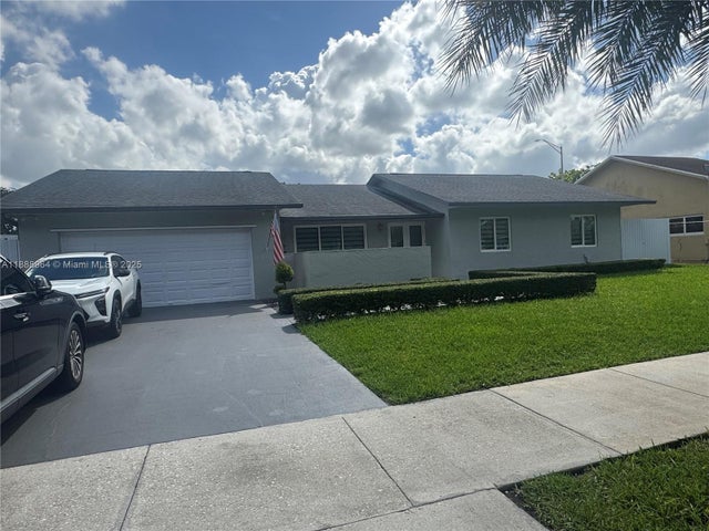 1 of 27 - 7621 Sw 147th Ct, Miami, FL