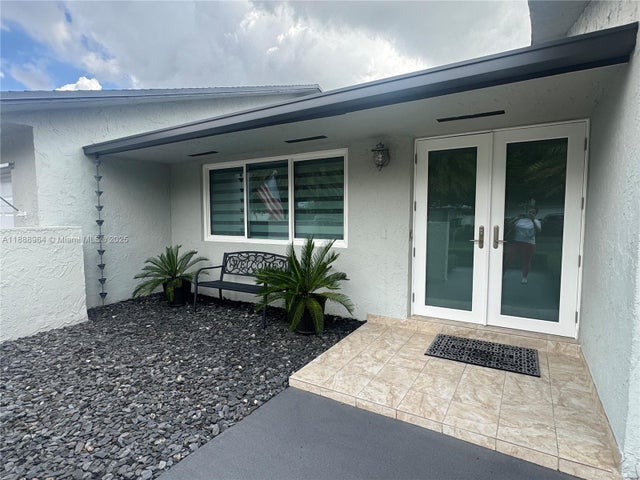 2 of 27 - 7621 Sw 147th Ct, Miami, FL