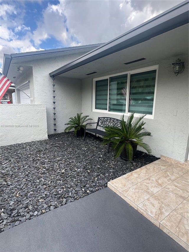 3 of 27 - 7621 Sw 147th Ct, Miami, FL